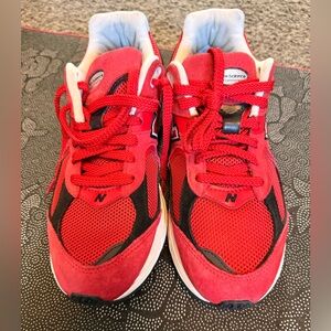 New Balance Kids Sneakers in Red and Black